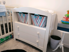 snap on baby changing table